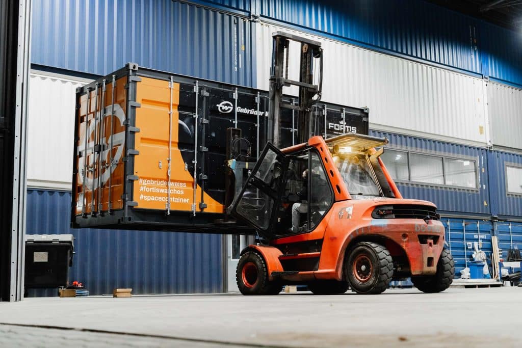 containermanufaktur-branded-bar-container-59